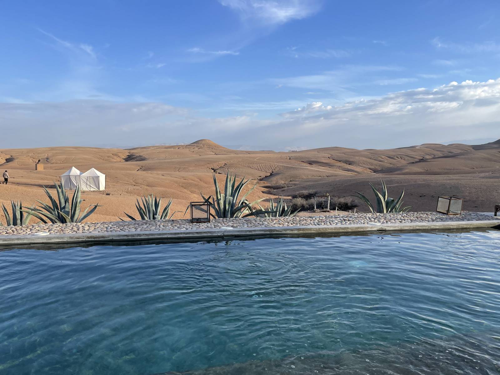 Incentive dans le désert d'Agafay : Scarabeo Camp, Quad, Dromadaire et spectacle nocturne