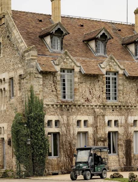 L'abbaye des Vaux de Cernay, lieu exceptionnel pour votre séminaire hivernal. 