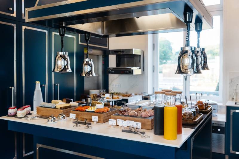 Buffet à volonté du déjeuner de Maison Douce Époque