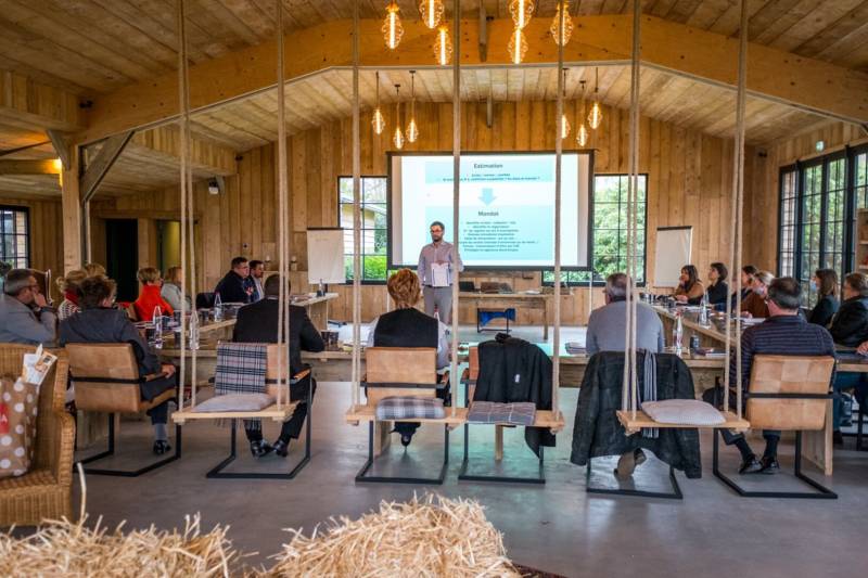 Organiser une Séminaire en Normandie pour une entreprise sur la ville  d'Etretat