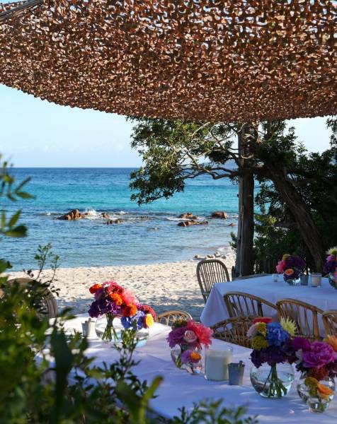 Votre Wedding Planner de référence pour un mariage les pieds dans l'eau à Palombaggia en Corse