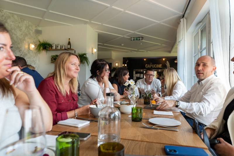 Organiser un séminaire d'entreprise avec une agence événementielle à Honfleur