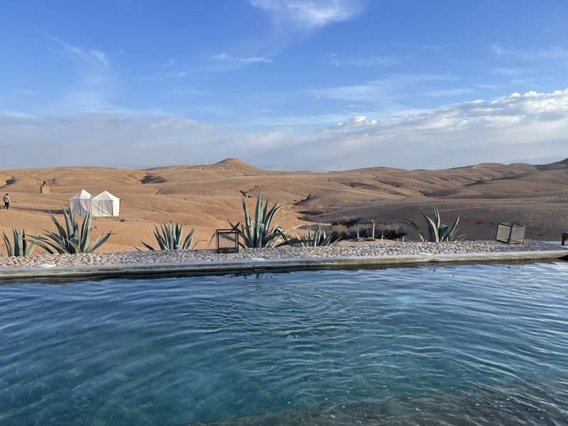 Incentive dans le désert d'Agafay : Scarabeo Camp, Quad, Dromadaire et spectacle nocturne