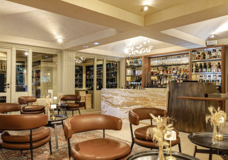 Lieu de réception, le restaurant Le Corot pour vous accueillir lors du dîner