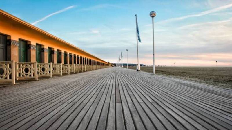 Les célèbres Planches de Deauville, à deux pas de la Villa Namouna