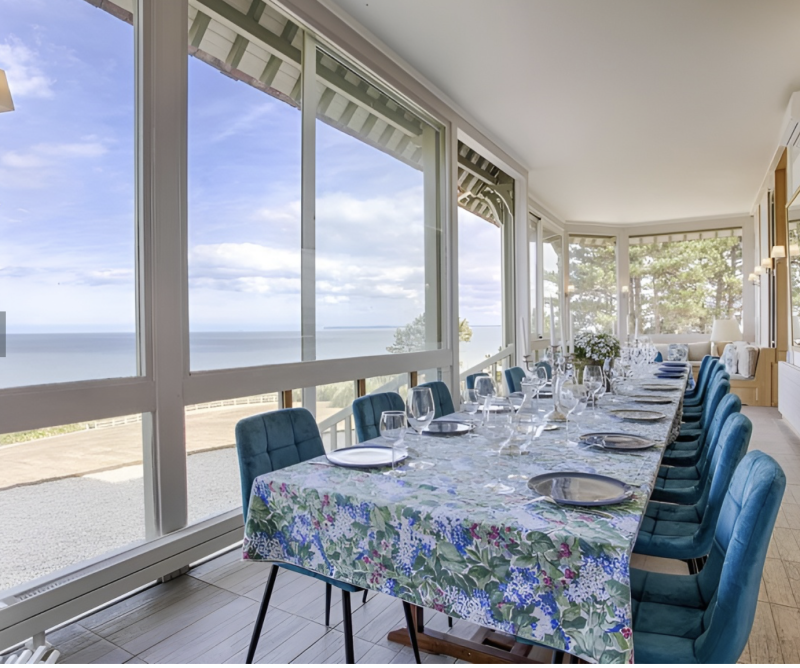 Repas avec vue sur mer à Deauville